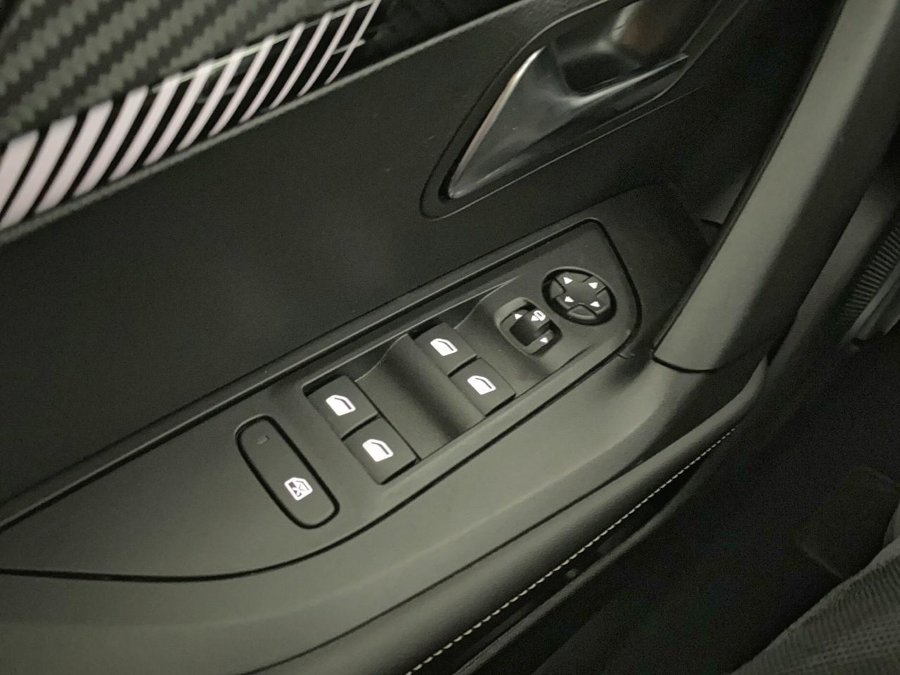 Peugeot 2008 hybrid 145 ch e-dcs6 allure — photo 20
