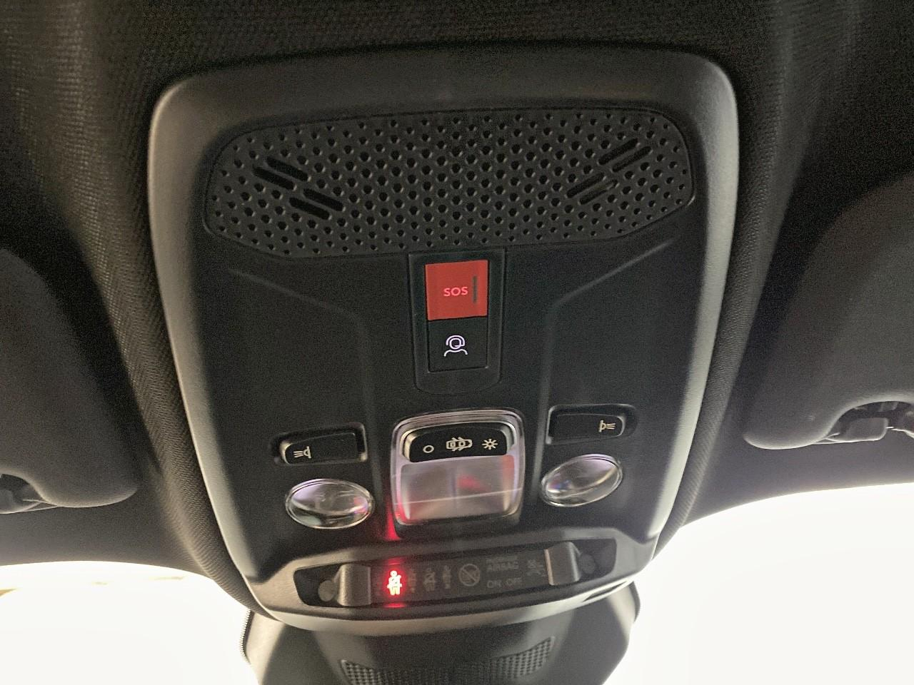 Peugeot 2008 hybrid 145 ch e-dcs6 allure — photo 19