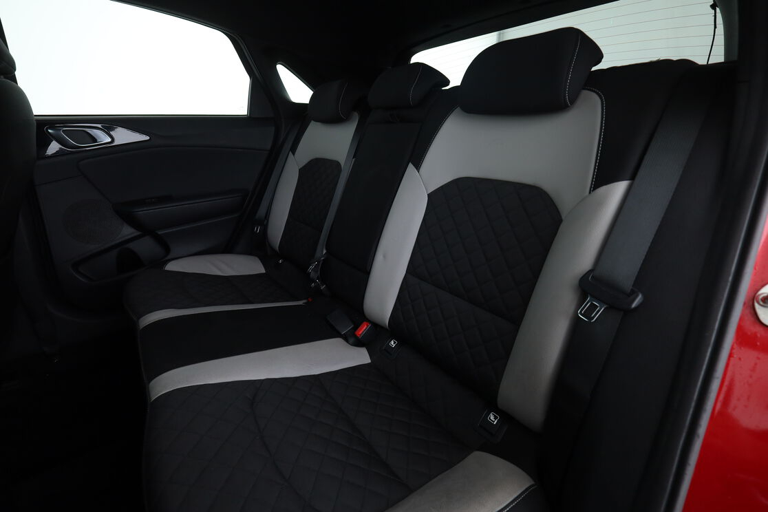 Kia cee'd 1.6 CRDi ISG MHEV GT Line iBVM6 — photo 14