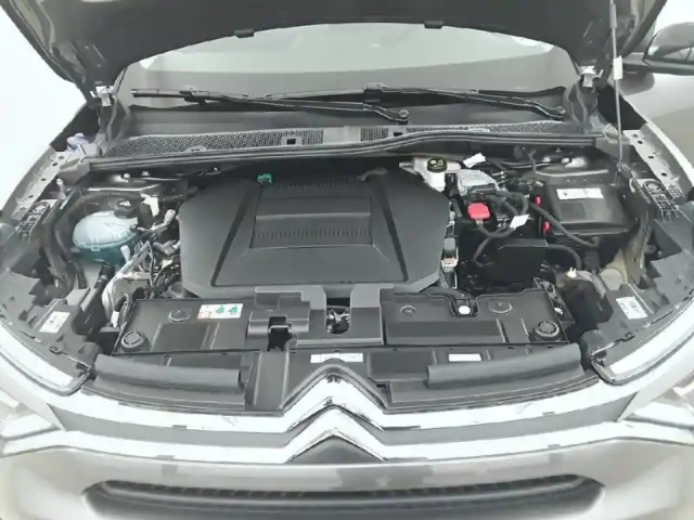 Citroën C4 e- 136 ch automatique — photo 20