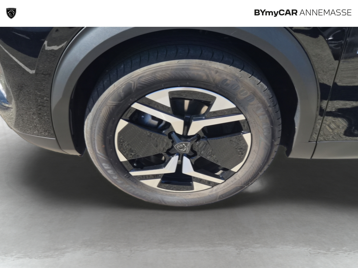 Peugeot 2008 Hybrid 145 e-DCS6 — photo 14