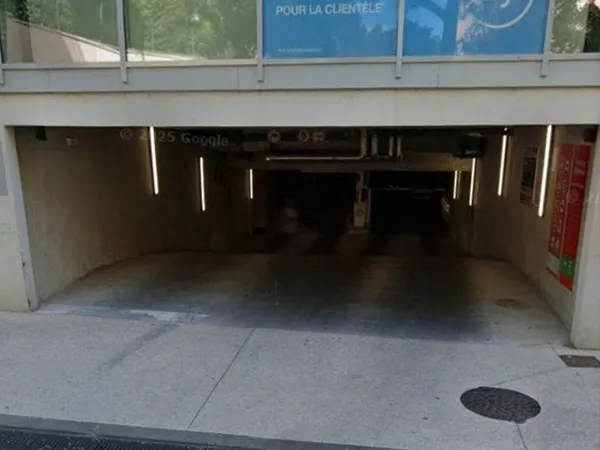 Parking Emplacement
