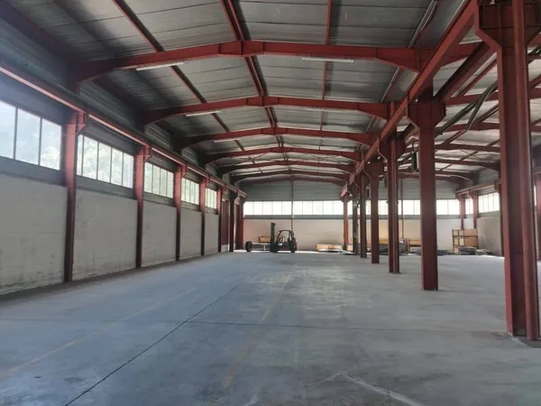 Local professionnel 1462 m²