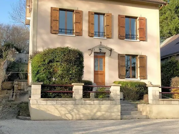 Maison 8 pièces 165 m²