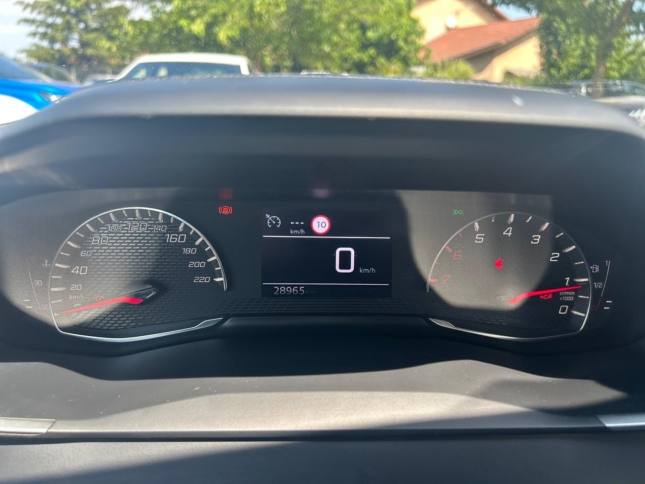 Peugeot 208 1.2 100ch s&s style — photo 15