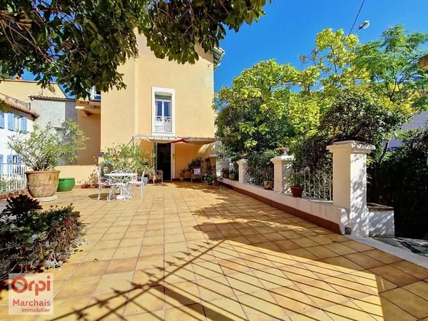 Maison d'exception des 2 lions à vendre