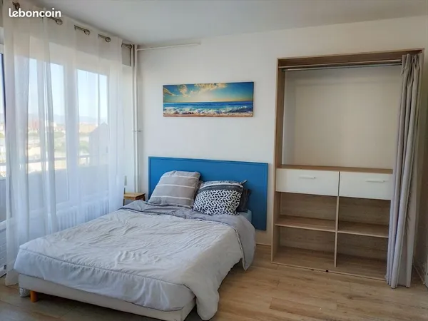 Valence Centre Grande Chambre dans appartement en colocation