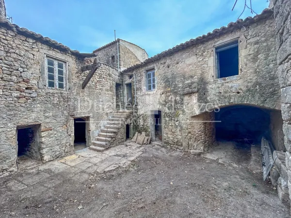 Maison à rénover 7 pièces 142 m²