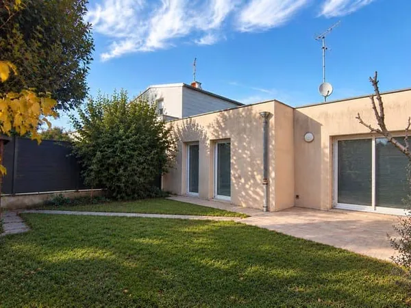 Maison de plain-pied 4 pièces 91 m²