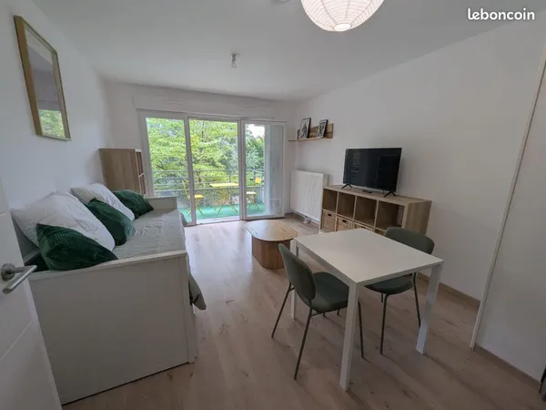 Studio meublé avec balcon - 28,1 m² - Croix, proche EDHEC
