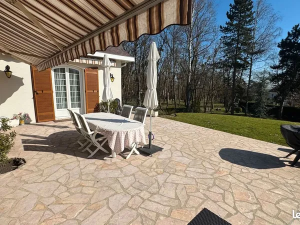 Propriété 9 pièces 232 m²