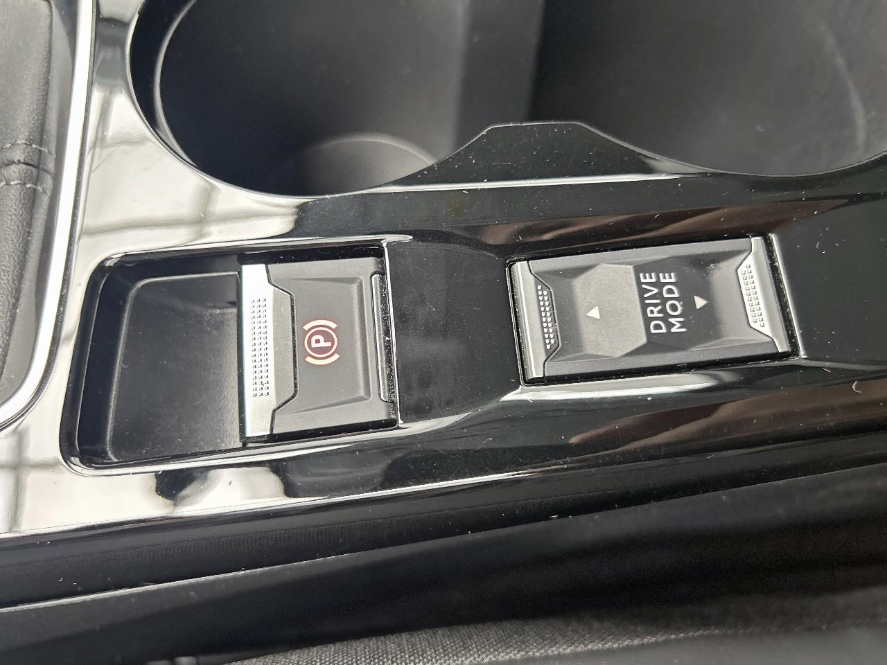 Peugeot 208 100 s&s bvm6 allure — photo 18