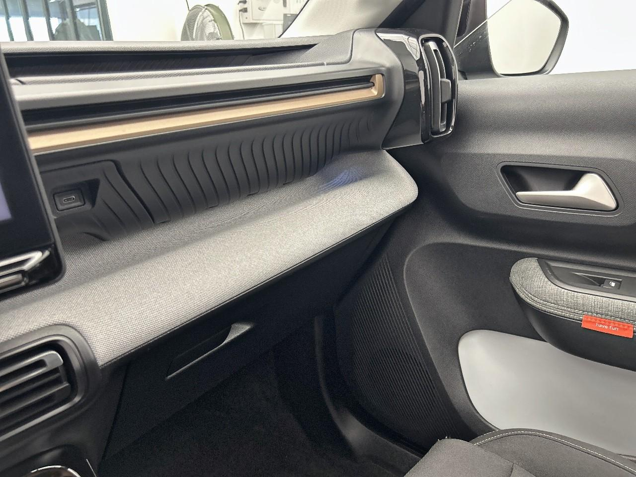 Citroën C3 Aircross hybride 145 ch aut plus — photo 28