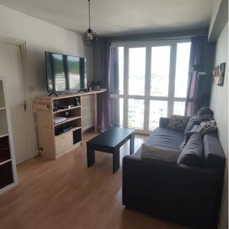 T2 lumineux avec garage