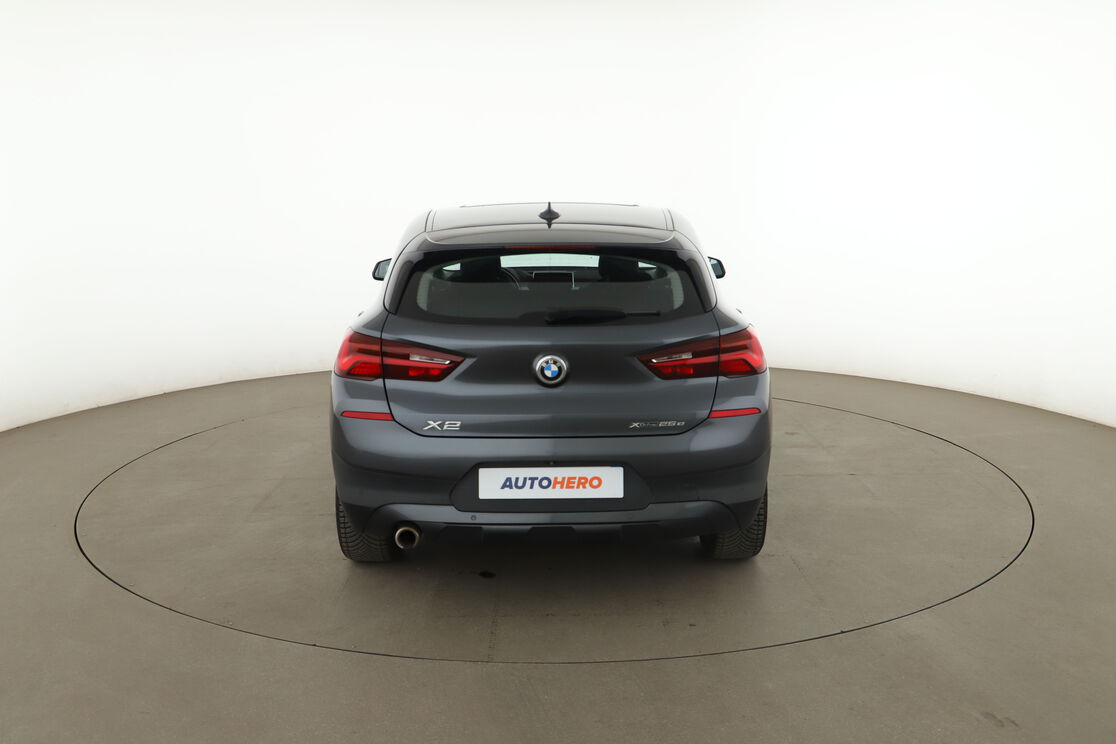 BMW X2 xDrive25e Business Design BVA6 — photo 4