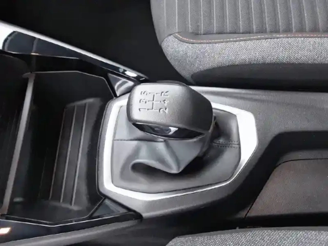 Peugeot 208 puretech 75 s&amp;s bvm5 — photo 35