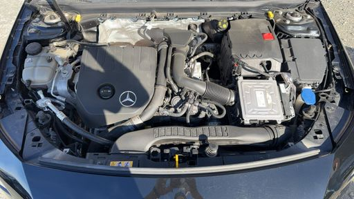 Mercedes Classe CLA Shooting  Brake 200 163 7G-DCT - AMG Line – 2019 – 63085 km – Essence – Boîte Automatique — photo 20