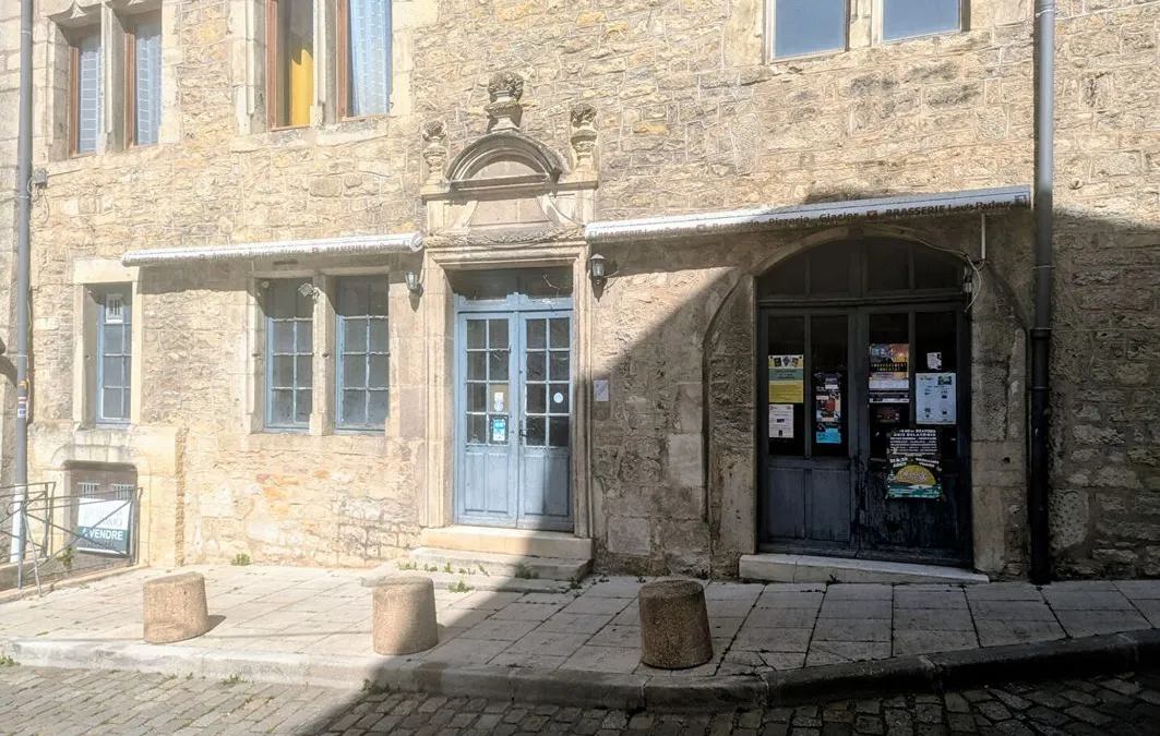 Photo 1