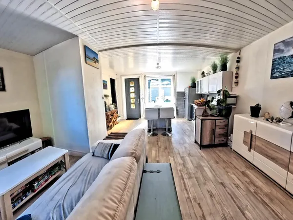 maison en pierre avec commerces à 15 mn de ST MALO