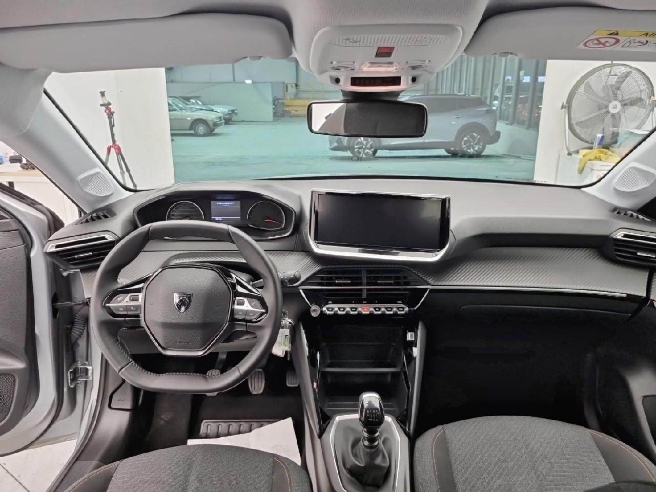 Peugeot 208 100 s&s bvm6 style — photo 12