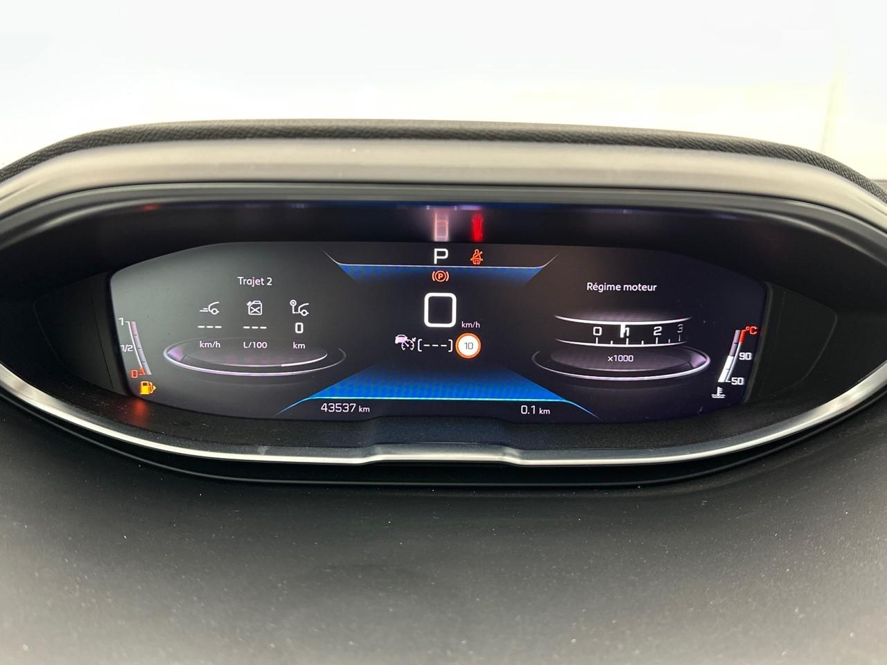 Peugeot 3008 puretech 130ch s&s eat8 gt — photo 15