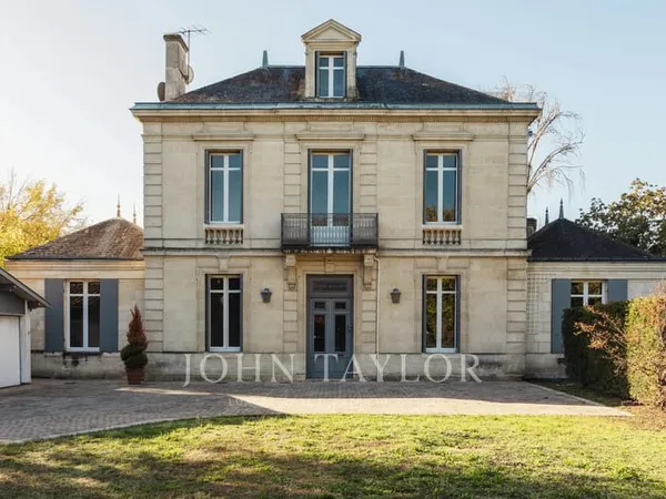EXCLUSIVITÉ - LE BOUSCAT - MAISON DE MAÎTRE - TERRAIN DE 2 000 M²