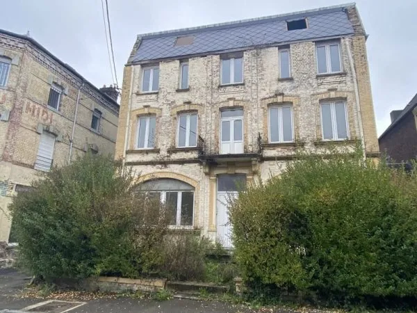 Bien immobilier de rendement Vente Hirson 20p 410m² 210000€