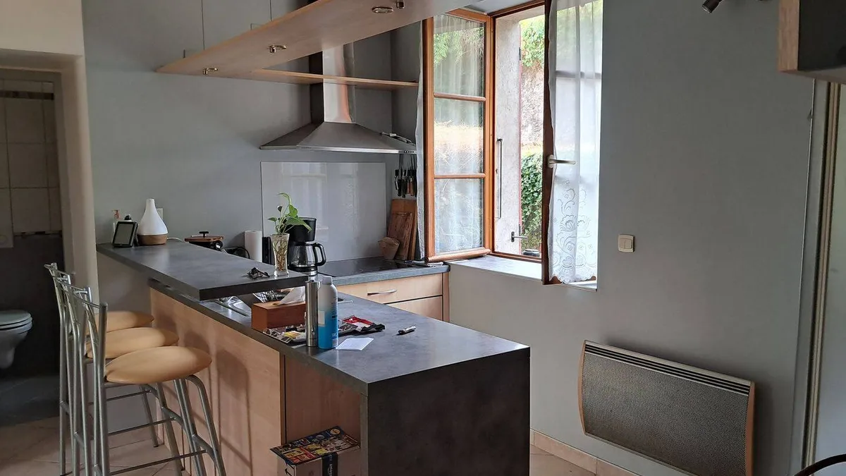 Photo 1