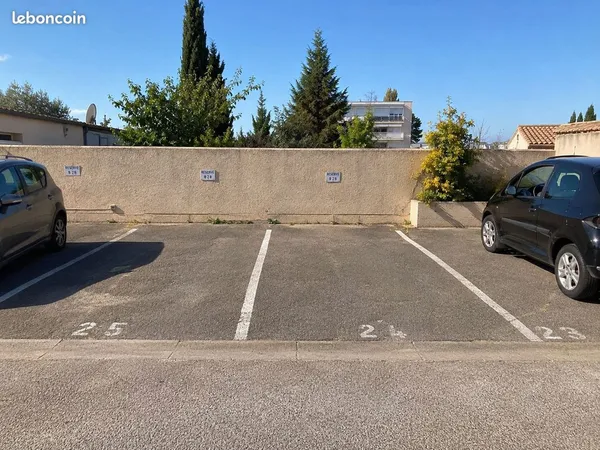 Place de parking route de beaucaire Nîmes