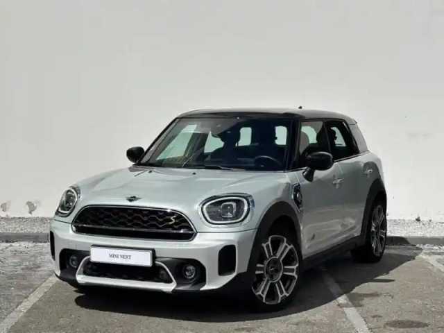 Mini Countryman cooper se  125ch + 95ch yours all4 bva6 — photo 1