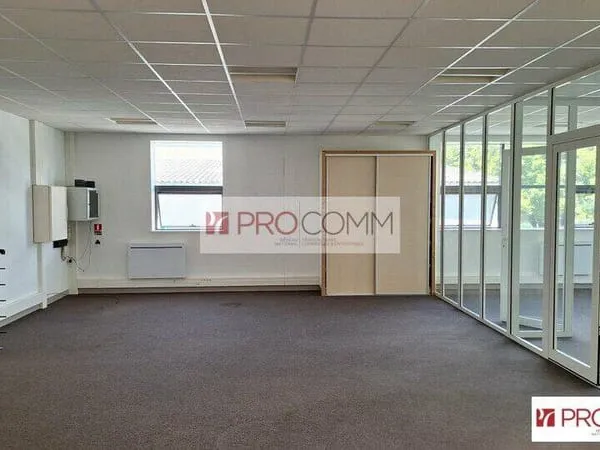 Bureaux 101 m²