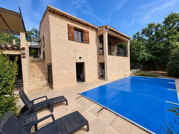 SAINT-MARTIN-DU-VAR VILLA INDIVIDUELLE AVEC PISCINE, VUE D