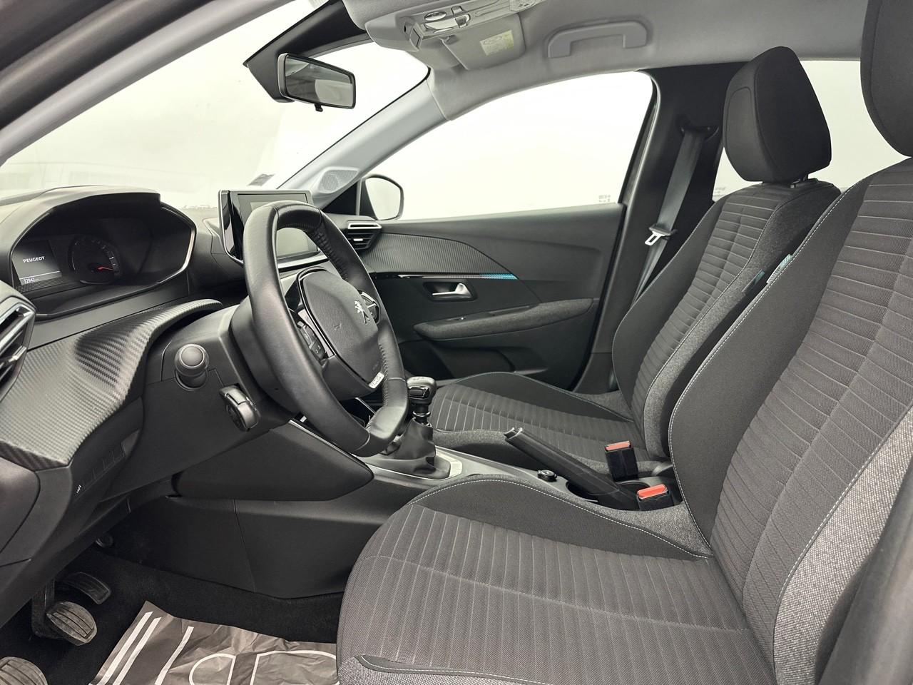 Peugeot 208 puretech 100 s&s bvm6 style — photo 9