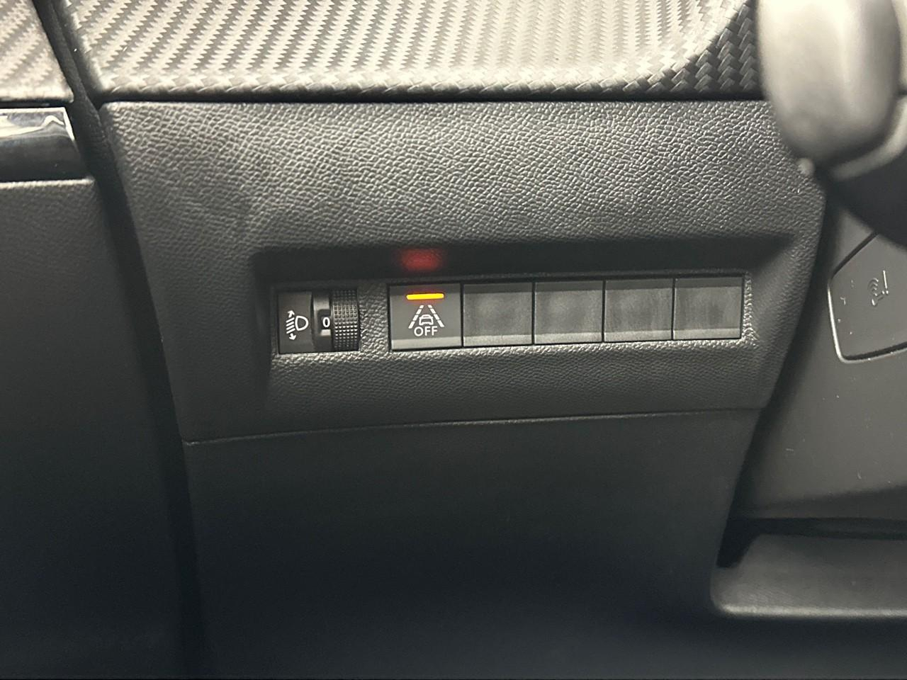 Peugeot 2008 puretech 130 s&s eat8 allure — photo 16