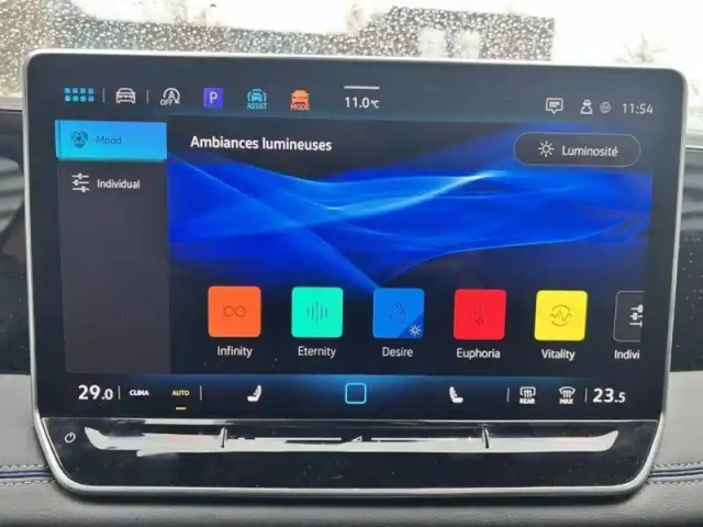 Volkswagen Tiguan 1.5 etsi 150ch dsg7 — photo 30