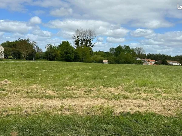 Terrain 533 m² PISANY