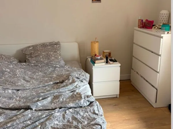 🏠 Maison rénovée de 90m2 avec jardin, à 5mn du métro CHU et 10mn de Lillenium
