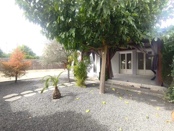 ROMANS-SUR-ISÈRE Maison familiale avec terrain clos et arb