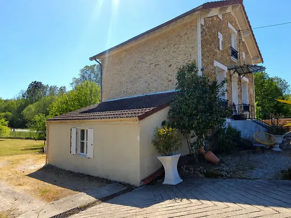 Propriété 150 m² - 2 logements - Terrain 2 000 m² ( Constructible )