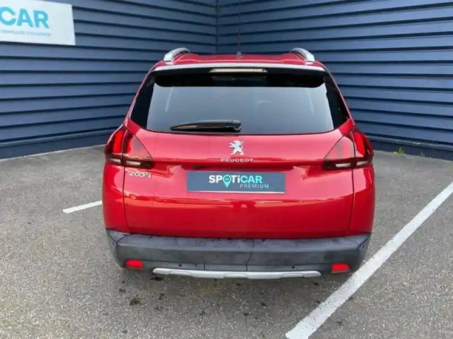 Peugeot 2008 1.2 puretech 110ch allure s&amp;s — photo 4