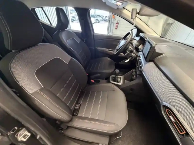 Dacia Sandero tce 90 — photo 11