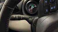 Toyota Yaris 116h France Business 5p — photo 23