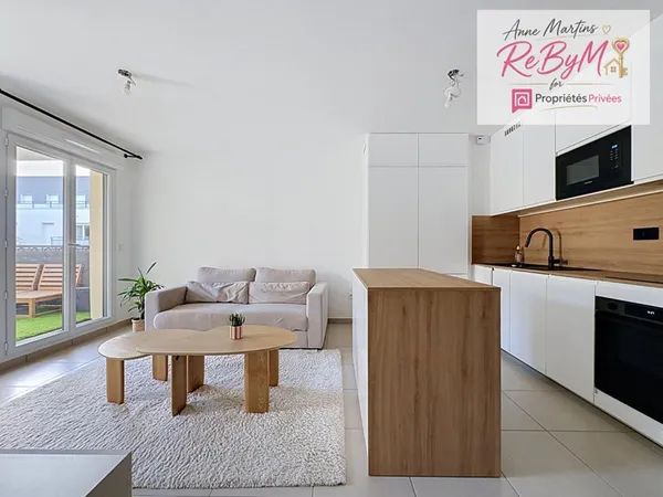 APPARTEMENT 3 PIÈCES RÉCENT AVEC TERRASSE ET PARKING(S)