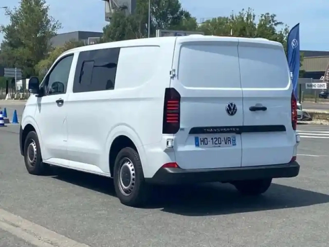 Volkswagen Transporter van tdi 150 ch bva8 l1 — photo 3