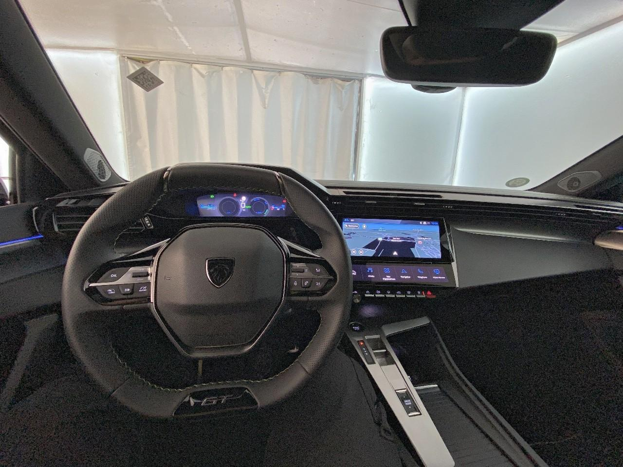 Peugeot 308 sw electrique 55 kwh 156ch gt — photo 12