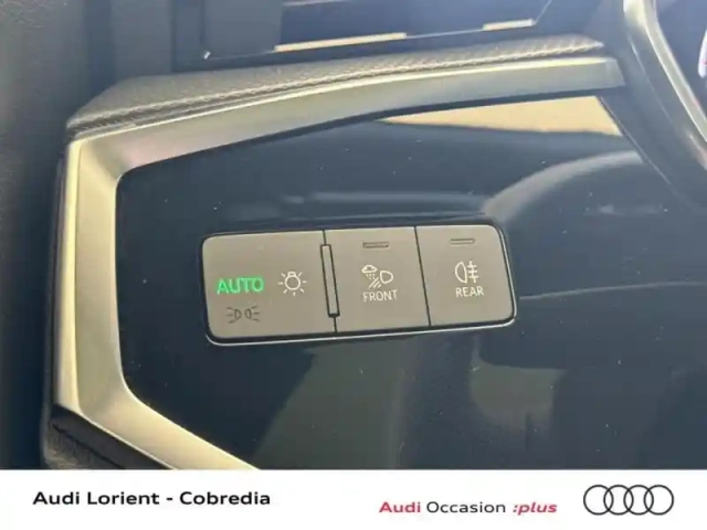 Audi Q3 35 tdi 150ch s line plus s tronic 7 — photo 12