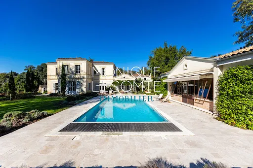 Maison 12 pièces 600 m²