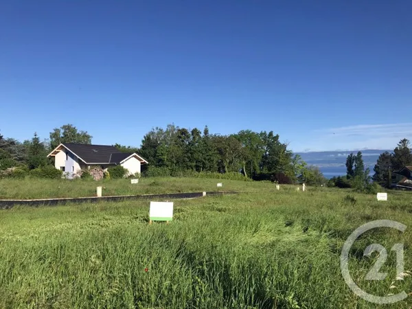 Terrain 711 m²