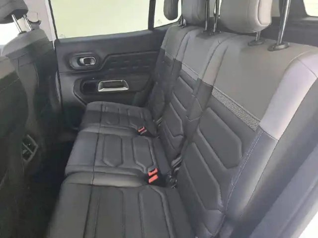 Citroën C5 Aircross hybride rechargeable 225 e-eat8 — photo 32