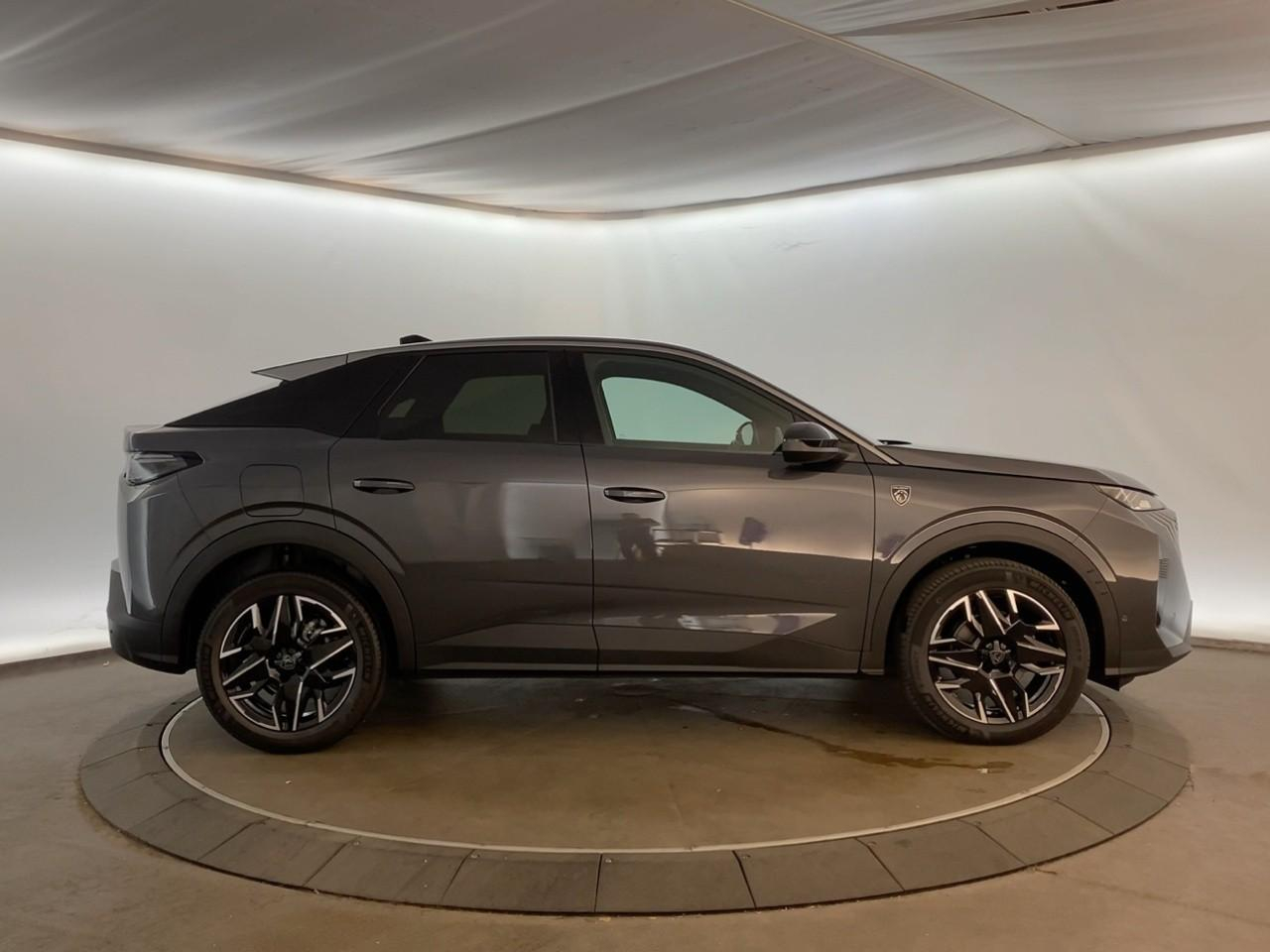 Peugeot 3008 hybrid 145 e-dcs6 gt — photo 4